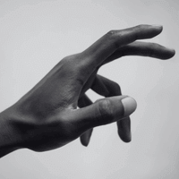 LES MAINS
